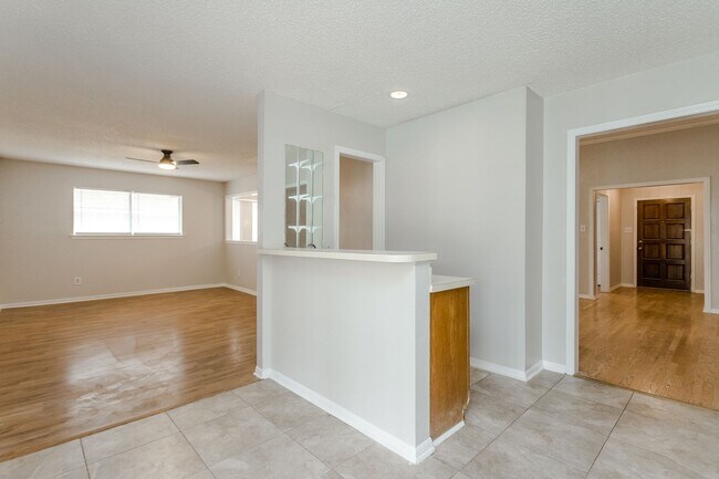 Building Photo - 4 Bedrooms | 2 Bathrooms | 2-Car Garage | Pool | Park-Front Living