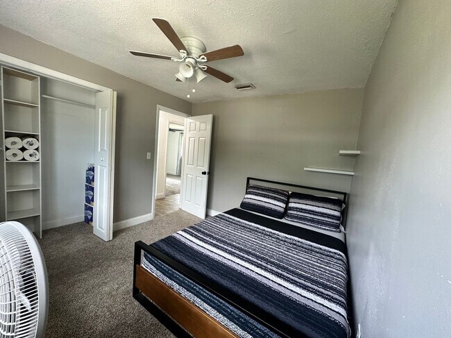 Building Photo - 2781 Fulford St