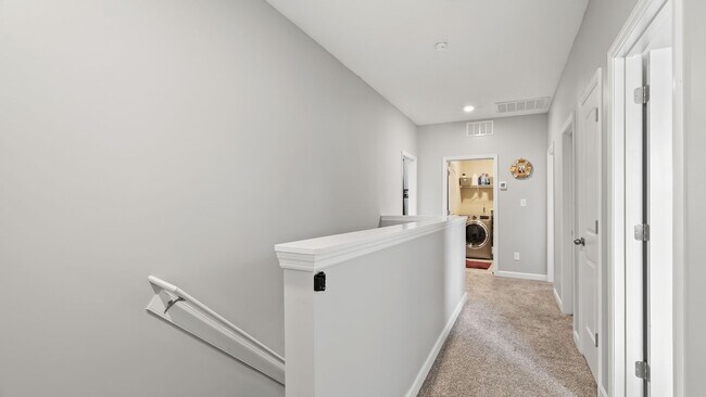 Building Photo - 4-Bedroom Hunter's Creek Gem