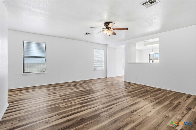 Building Photo - 224 Capistrano Dr