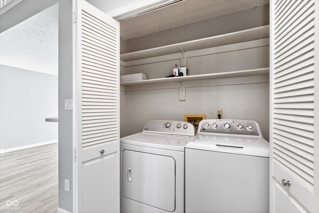 Building Photo - 10769 Park Vista Ct