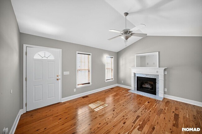 Building Photo - 405 Foxbridge Ct