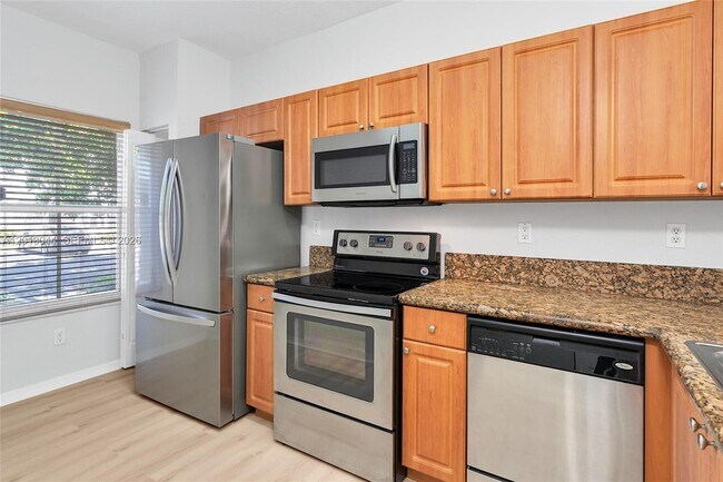 Building Photo - 4967 SW 140th Terrace