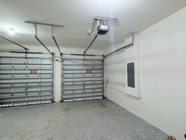 Building Photo - 11400 NW 75th Terrace