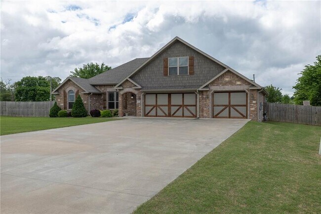 Building Photo - 13427 Meadow Ridge