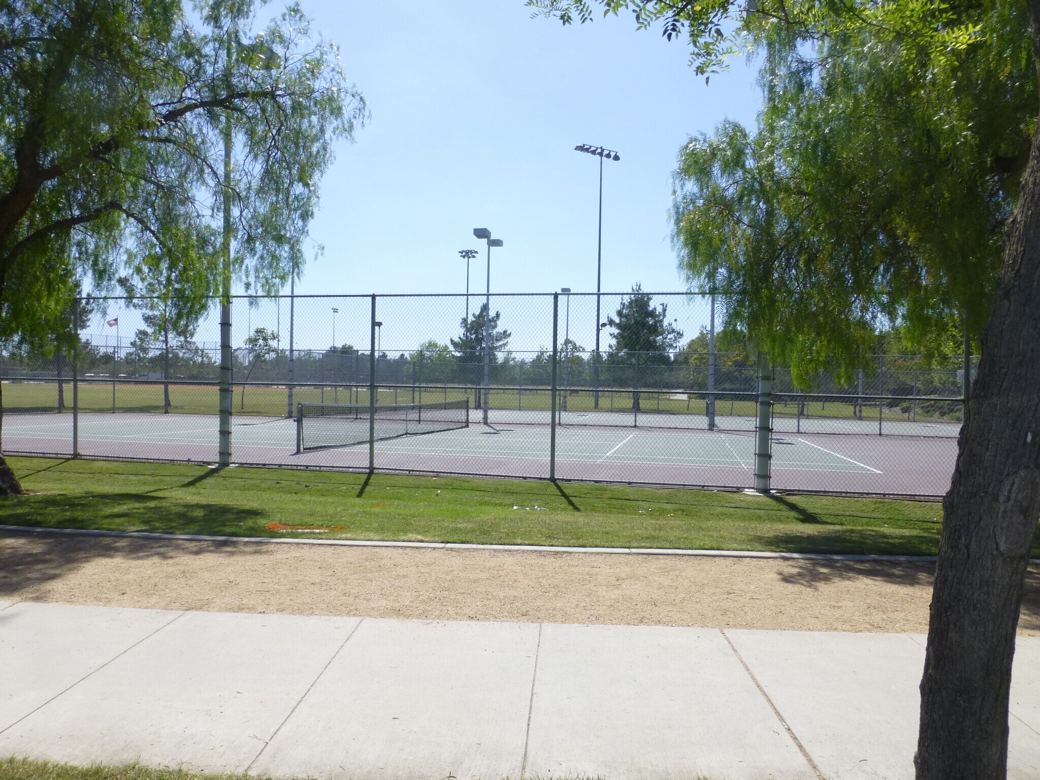 Building Photo - 416 W Linden Dr