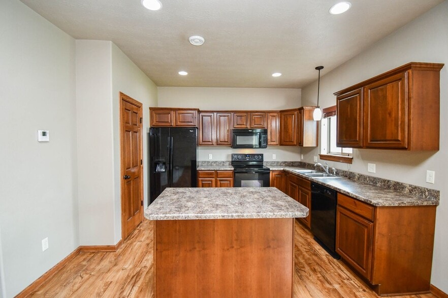 Building Photo - 8413 W 53rd St