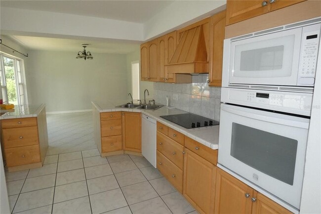 Building Photo - 4955 16th Ave N