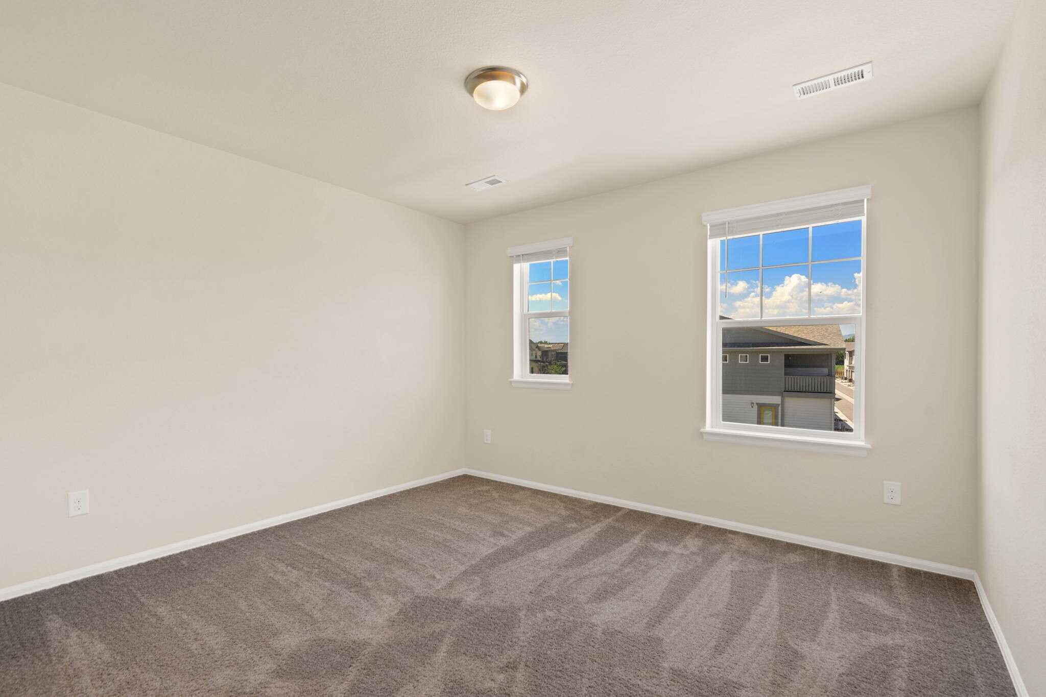 Building Photo - 532 Vicot Way