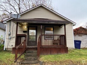 Building Photo - 2 BEDROOM, 1 BATH HOME, First Month's Rent...