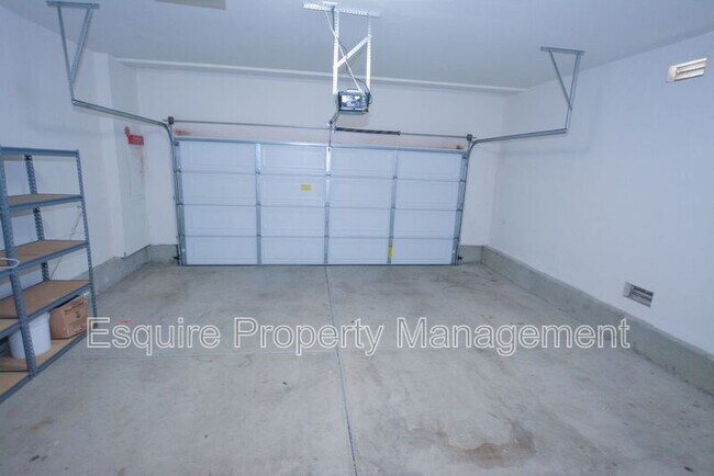 Building Photo - 3055 Nimes Ln