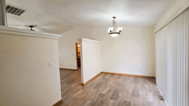 Building Photo - 2-Bed, 2-Bath, Single Level Home by Ponderosa Springs Golf Course in Coeur d'Alene