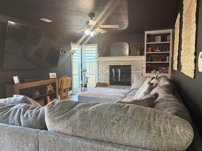 Building Photo - New Rental