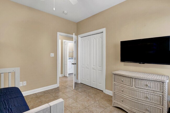 Building Photo - 306 Sea Star Cir