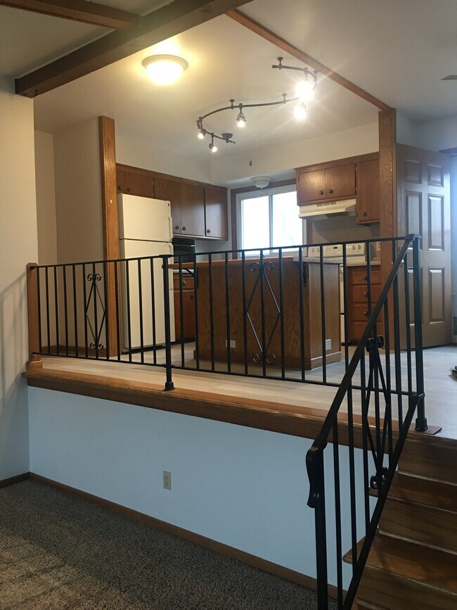 Kitchen - 520 E College Ave