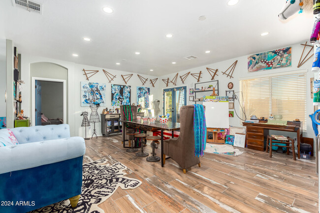 Building Photo - 20475 E Palomino Dr