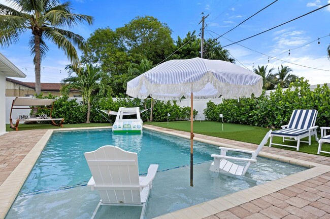 Building Photo - 1096 SW 27th Ave