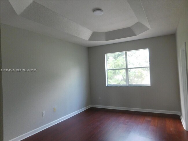 Building Photo - 12813 SW 132nd Terrace