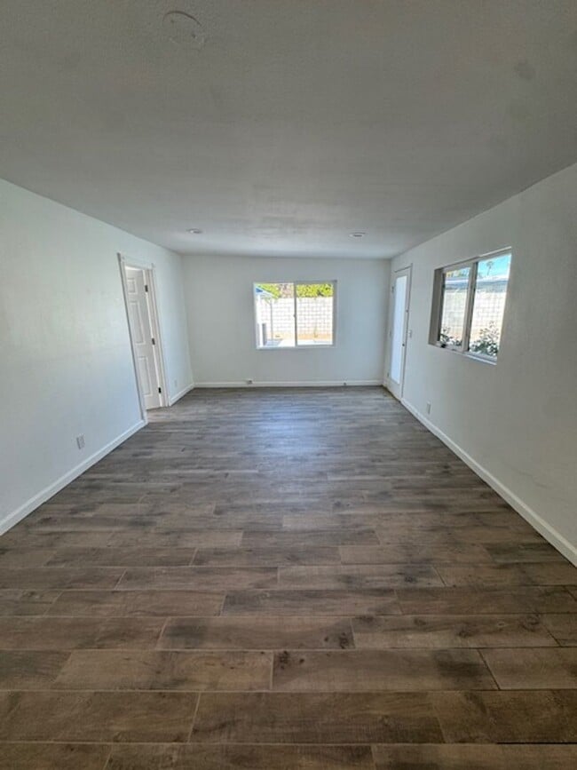 Building Photo - Welcome to your Palm Springs Retreat!