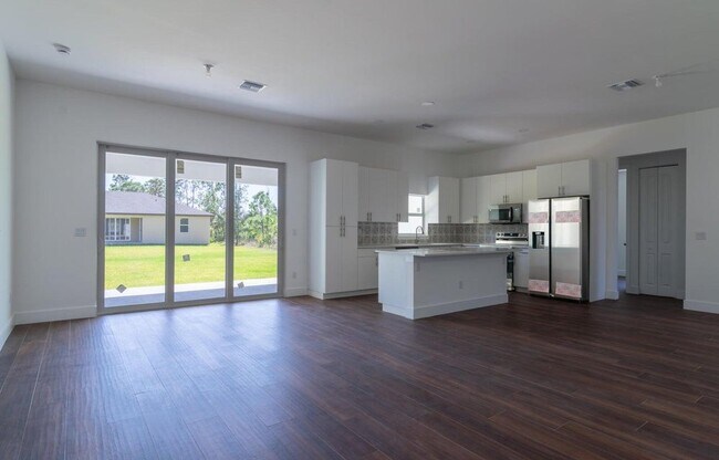 Building Photo - 15061 Brainbridge Cir