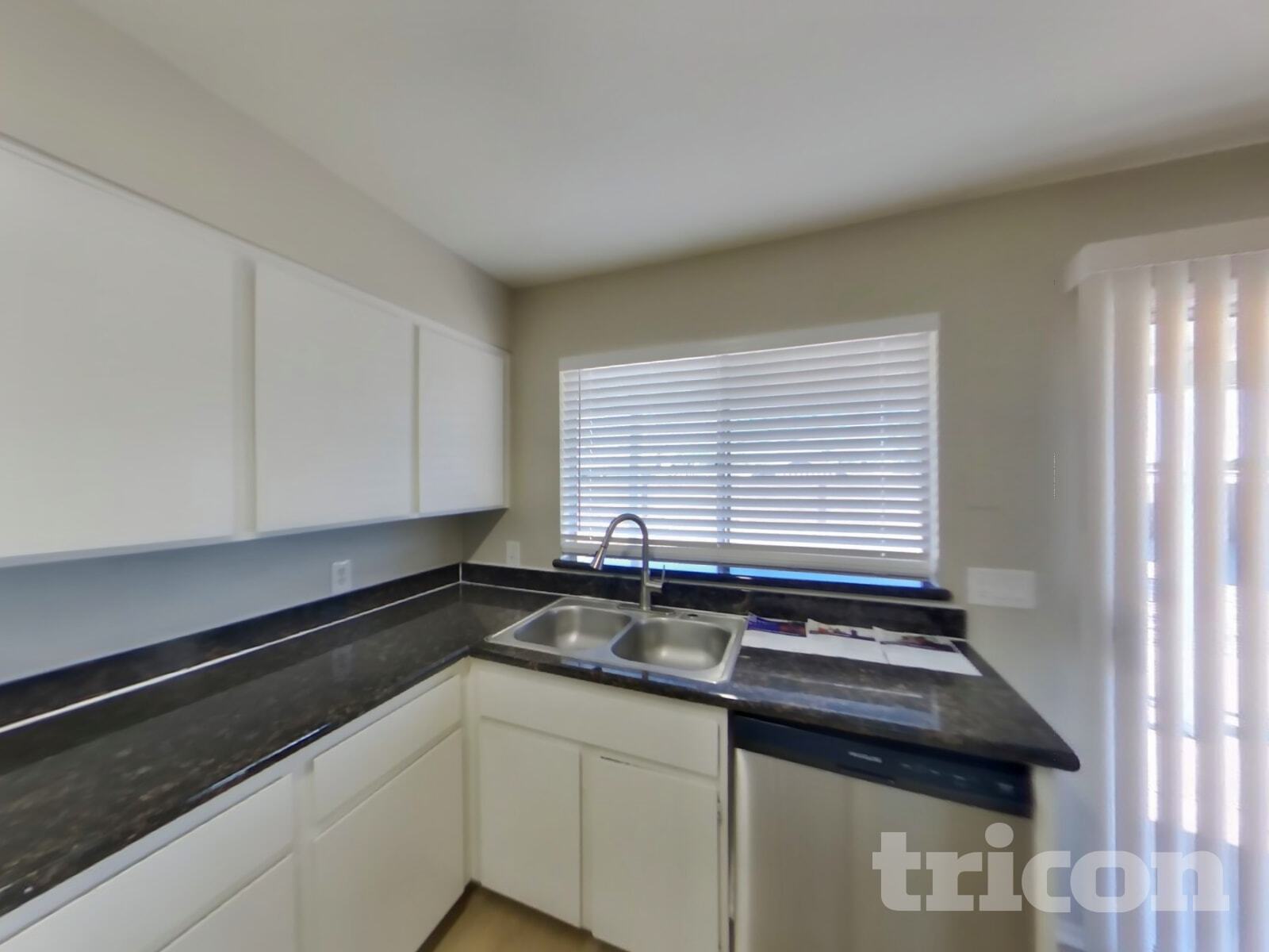 Building Photo - 7331 W Mountain View Rd