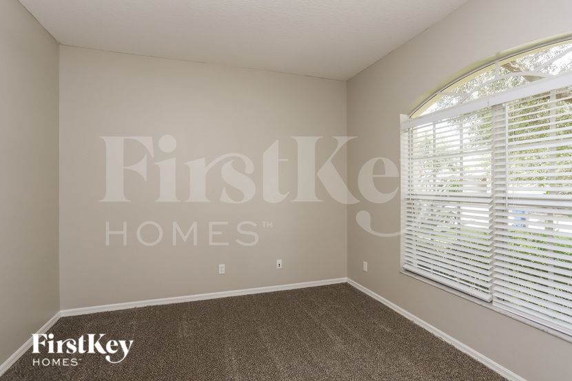 Building Photo - 6346 35th Ave Cir E