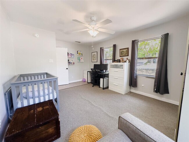 Building Photo - 1335 Belvin St