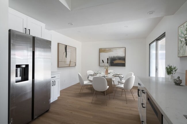 Building Photo - Central air conditioning!