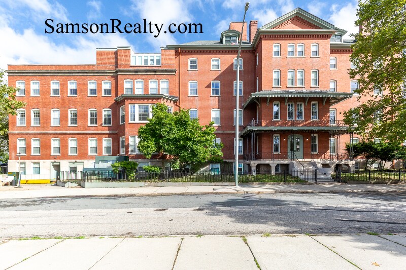 Building Photo - 31 Hope St