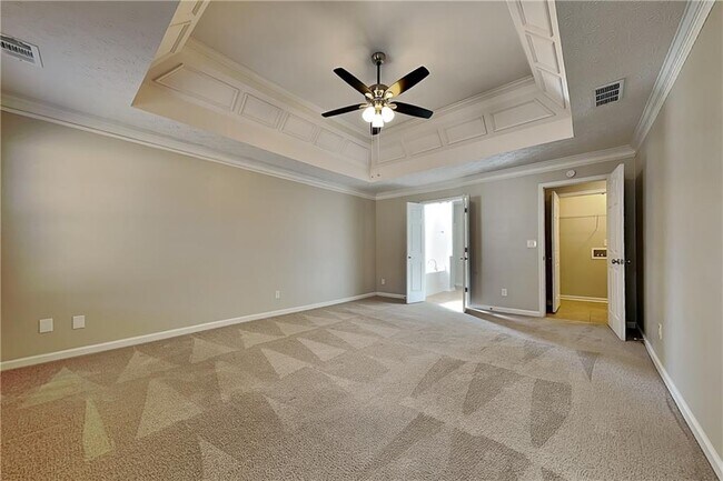 Building Photo - 917 Tucker Ln