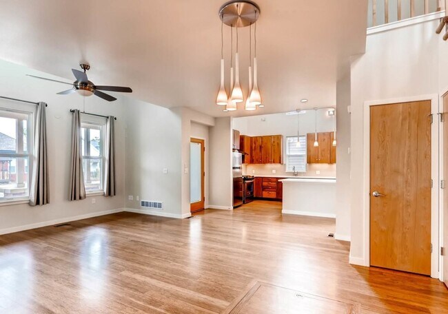 Building Photo - 1 bed 1.5 bath Stand Alone Townhome. Move-In Anytime Between March 15 - May 1st.