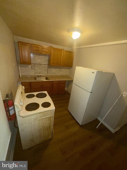 Building Photo - 663 Kohn St