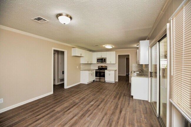 Building Photo - ** 3 bed 2 bath located in Dalraida **Call...
