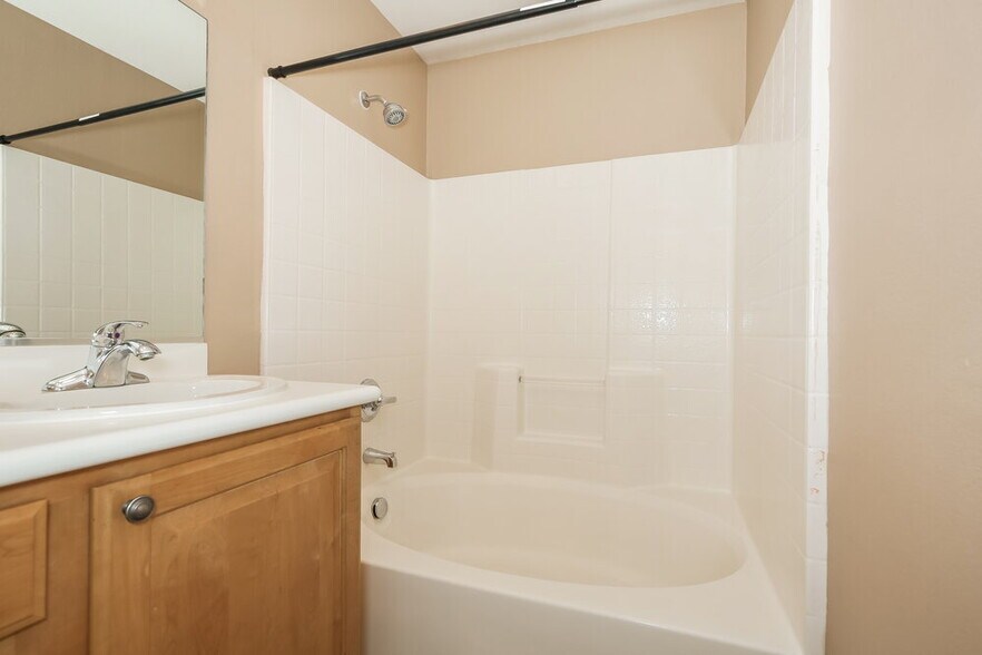 Building Photo - 8204 W Wildwood Glen Dr