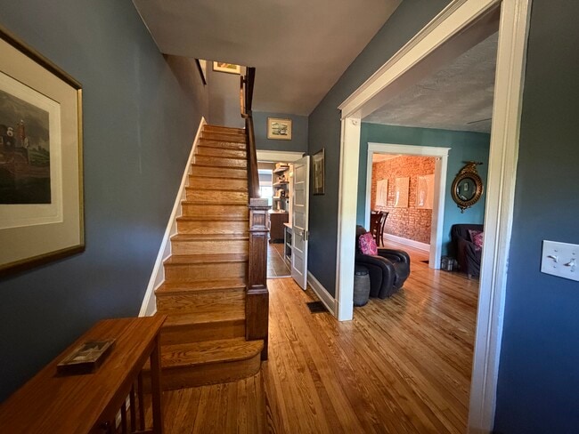 Primary Photo - 1214 Neal St NE