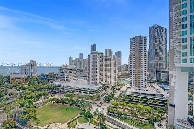 Building Photo - 888 Brickell Key Dr