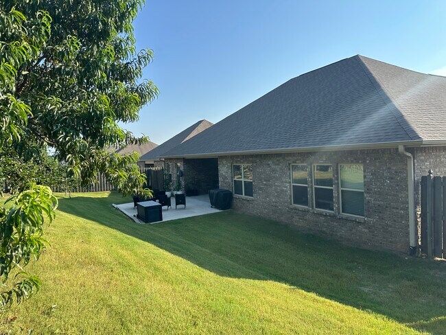 Building Photo - 129 Melbridge Dr