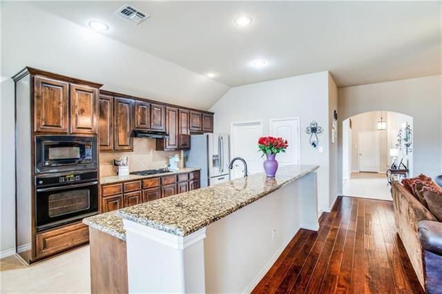 Building Photo - 1009 Kerrville Way