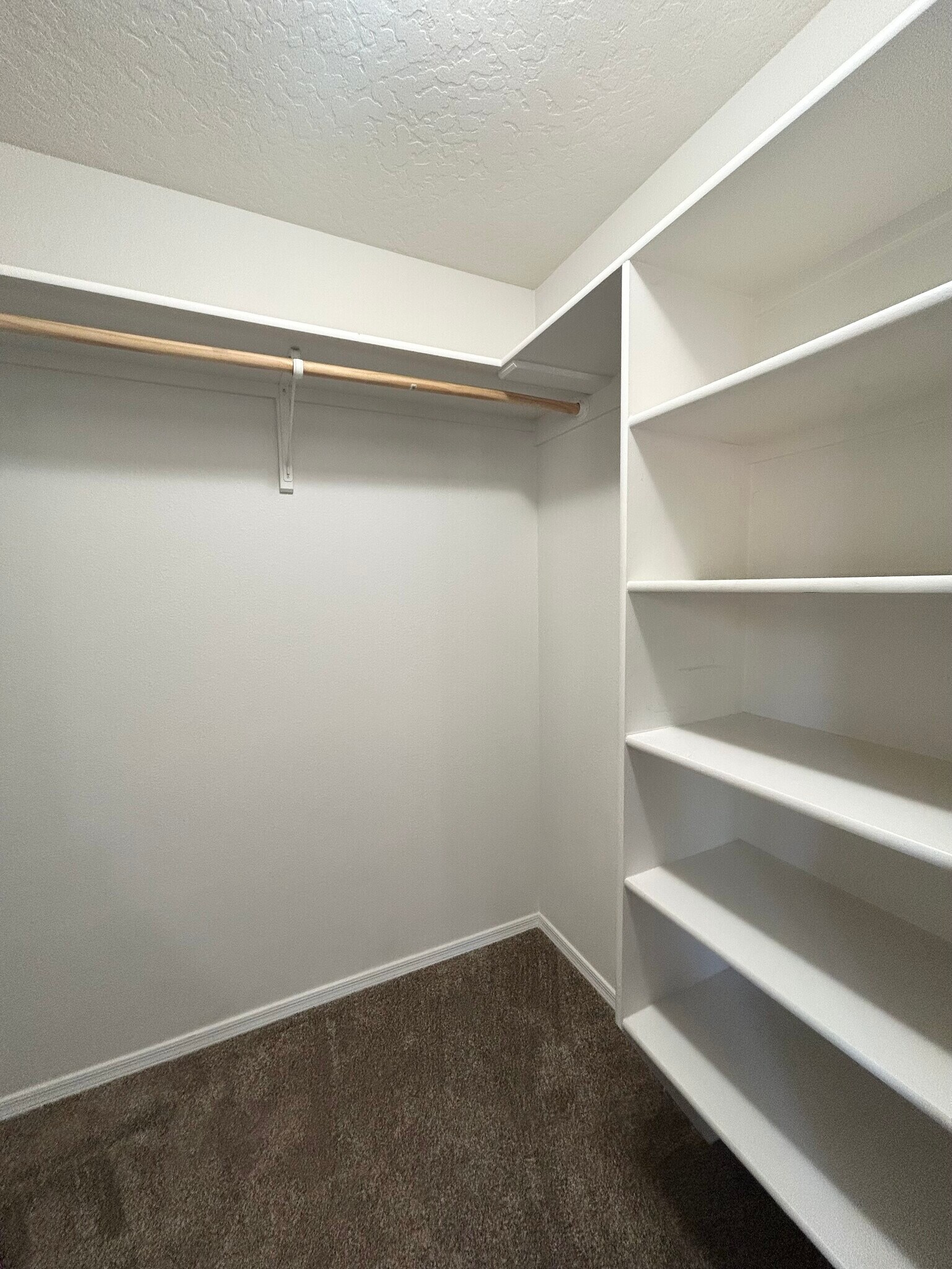 Building Photo - 12942 W Pinyon Ct