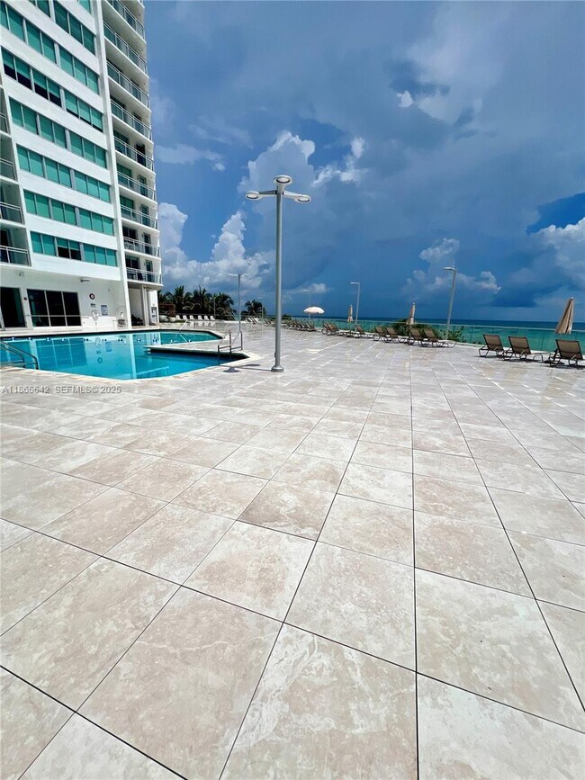 Building Photo - 7135 Collins Ave