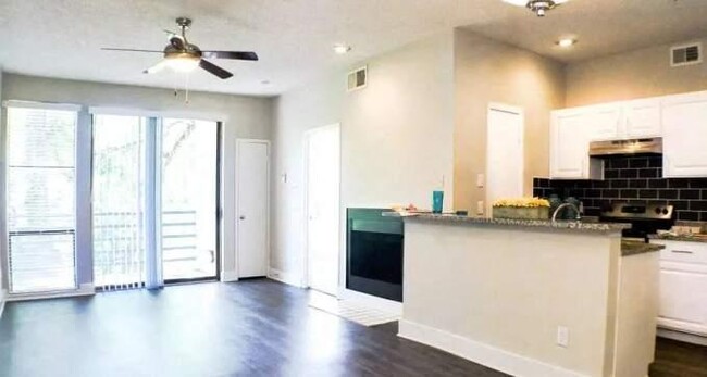 Building Photo - 1 bedroom in Dallas TX 75231