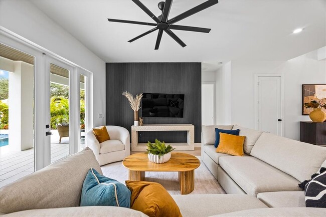 Building Photo - 3601 W Platt St