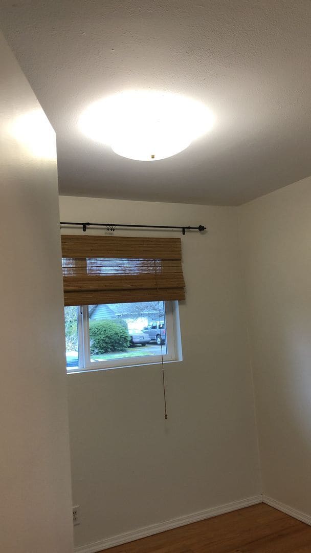 Building Photo - Beautiful Single Level 3/2 Charming NW Cor...