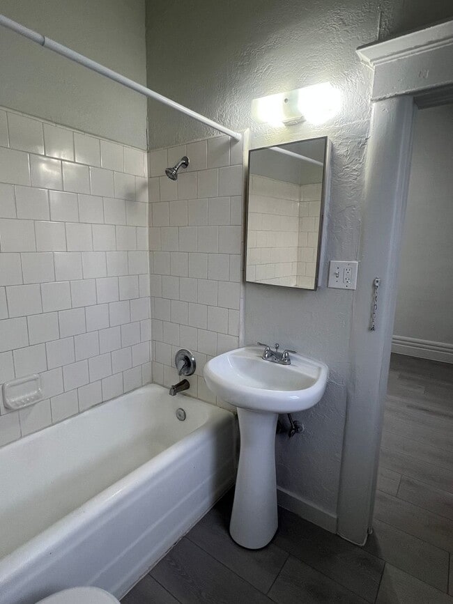 Building Photo - 330-332 Stewart Street