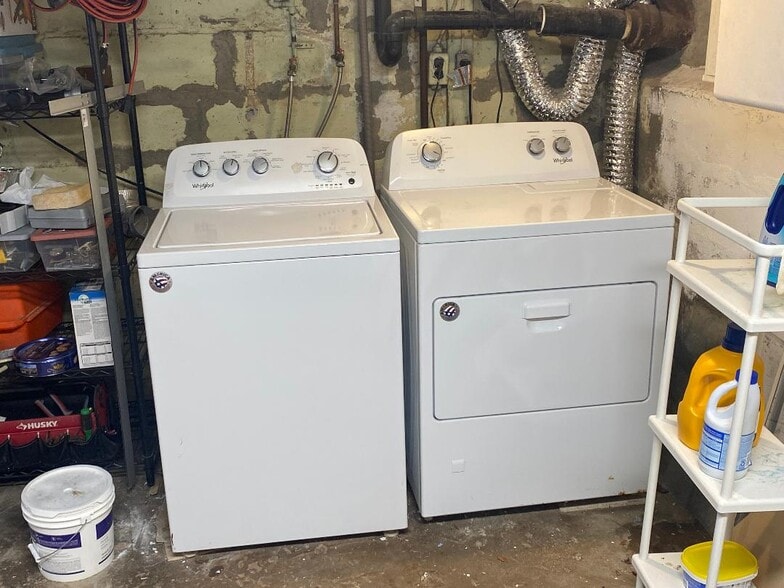Laundry Hookups - 11 Walnut St