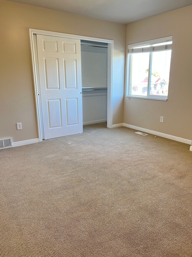 Building Photo - 13178 Woodridge Oak Cir