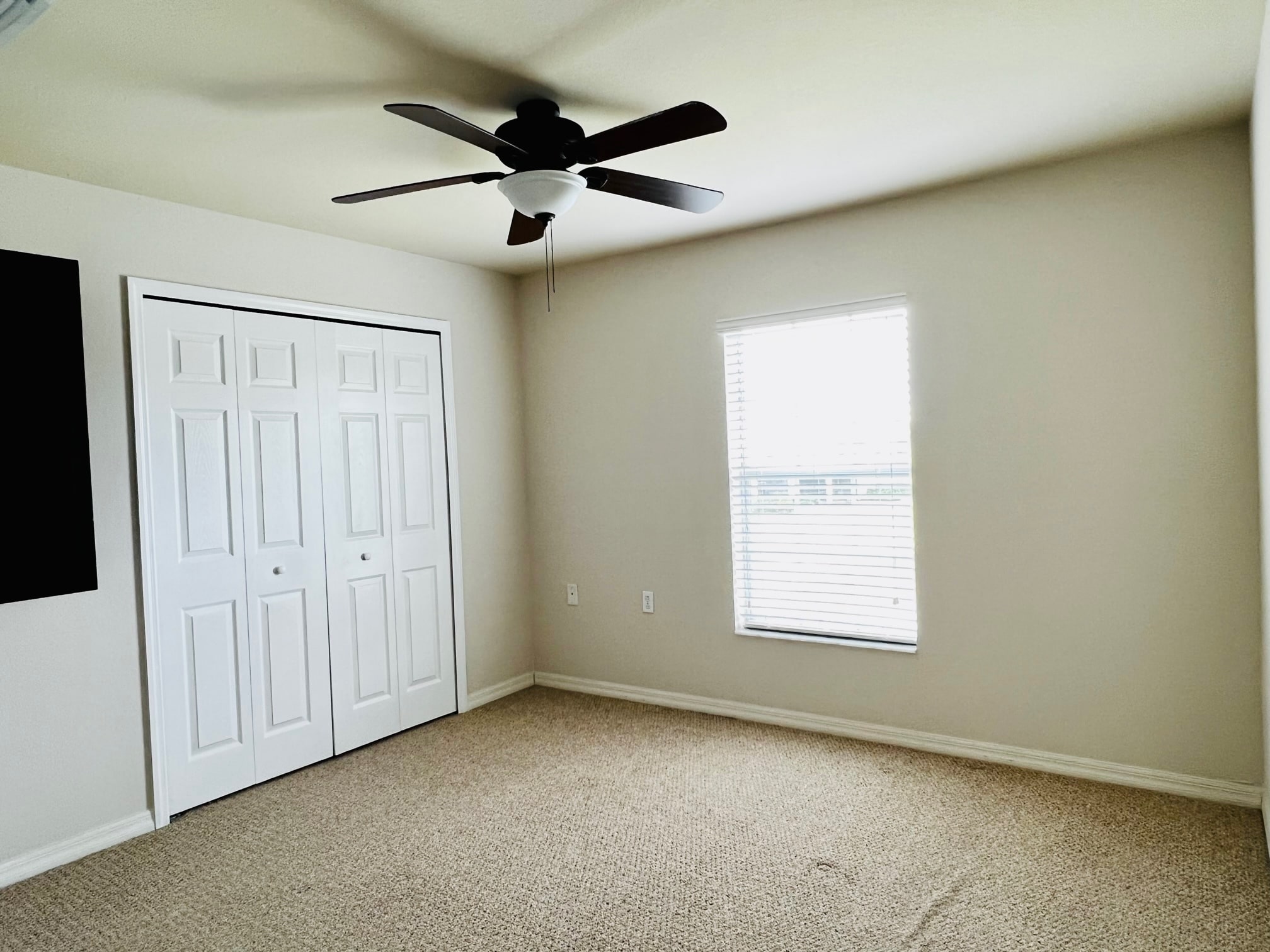 Building Photo - 9093 Gervais Cir