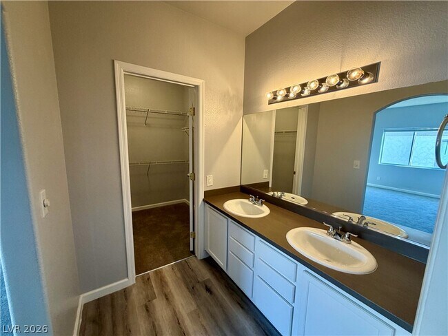Building Photo - 6804 Indian Chief Dr