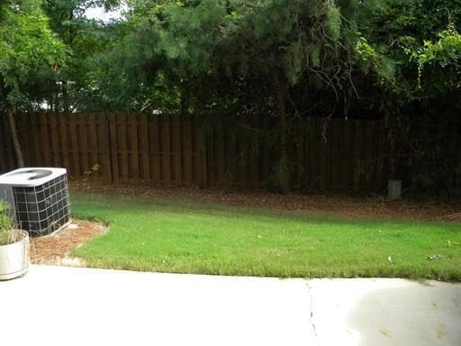 Building Photo - 431 Lantern Wood Dr
