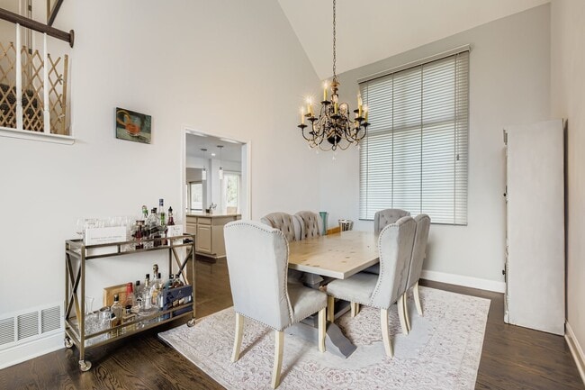 Building Photo - 53 Falcon Pl